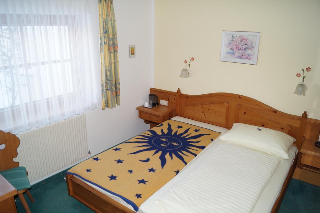 Hotel Sonne St. Johann in Tirol Chambre photo