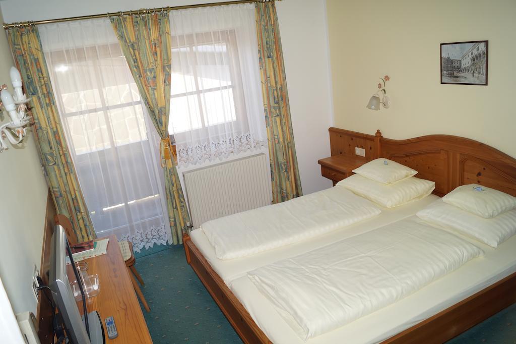 Hotel Sonne St. Johann in Tirol Chambre photo